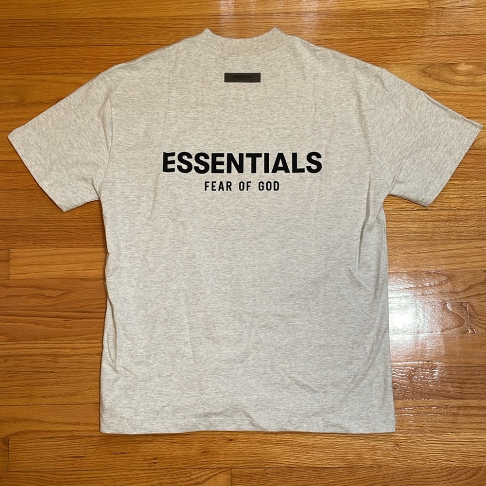 Fear of God Essentials Light Oatmeal Mens T-shirt Size Small (Brand New)